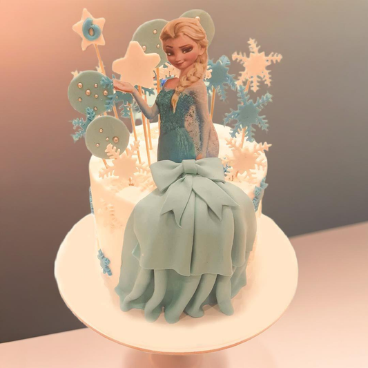 Elsa’s Snowflake Elegance Cake